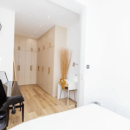 Apartment Paris 7Th Bright 50M Walk To Eiffel Tower Paris